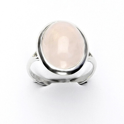 Stříbrný prsten, přírodní růženín 16 x 12 mm, T 1455