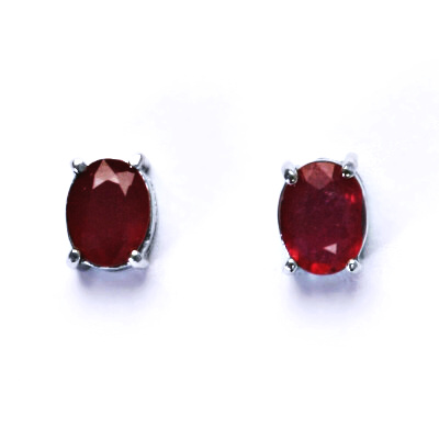 Stříbrné náušnice,přírodní rubín,stříbrné náušnice, NŠ 1245