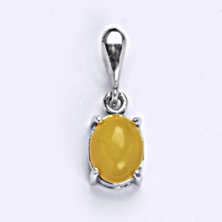 Stříbrný přívěšek s jantarem 9 x 7 mm,přívešek ze stříbra P 1244/22