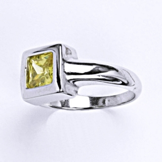 Stříbrný prsten s yellow zirkonem
