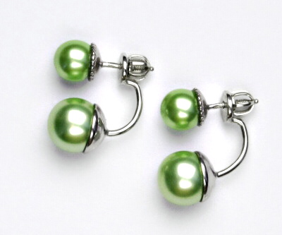 Oboustranné stříbrné náušnice, světle zelené umělé perly, NŠ 1356/1513