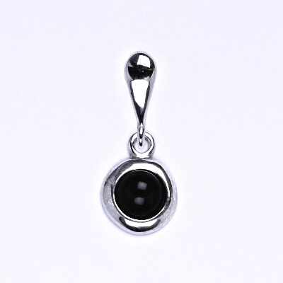 Přívěsek ze stříbra s přírodním kamenem onyx 5 mm, P 1470