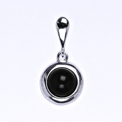 Přívěsek ze stříbra s přírodním kamenem onyx 7 mm, P 1472