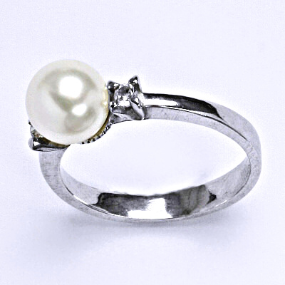 1 Stříbrný prsten se Swarovski white perlou 8 mm, T 1207