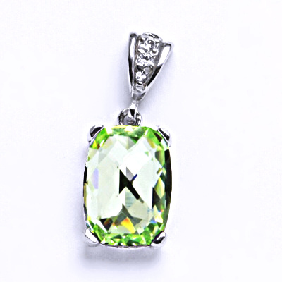 Stříbrný přívěsek s krystalem Swarovski Chryzolit P 1283 