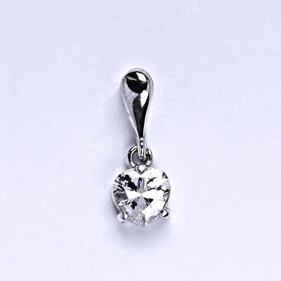 Stříbrný přívěšek srdíčko s čirým zirkonem, čirý zirkon ve tvaru srdce P 1362 (1445)