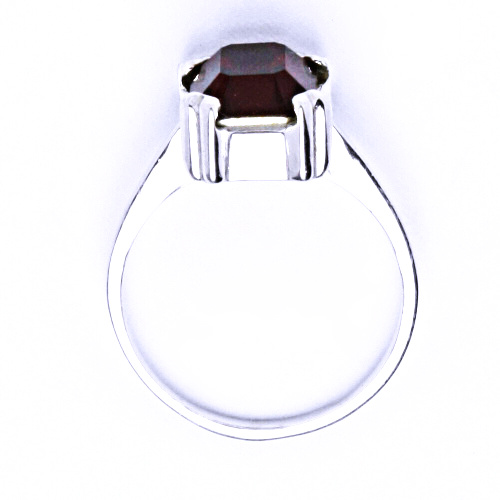 Stříbrný prsten se Swarovski krystalem siam T 1201