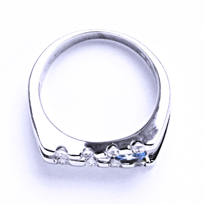 Stříbrný prsten se zirkony a syntetickým akvamarínem VR 301