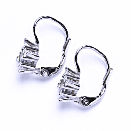 Stříbrné náušnice se syntetickými zirkony na patent VE 38 