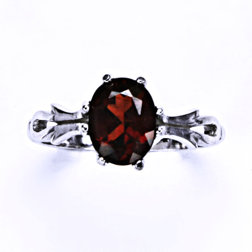 Stříbrný prsten s přírodním granátem 9x7 mm, šperky, T 1262 