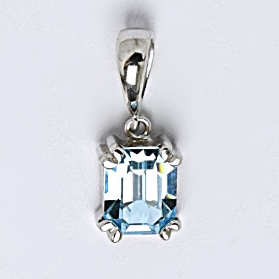 Stříbrný přívěšek s krystalem aqua bohemica, P 1201/1 