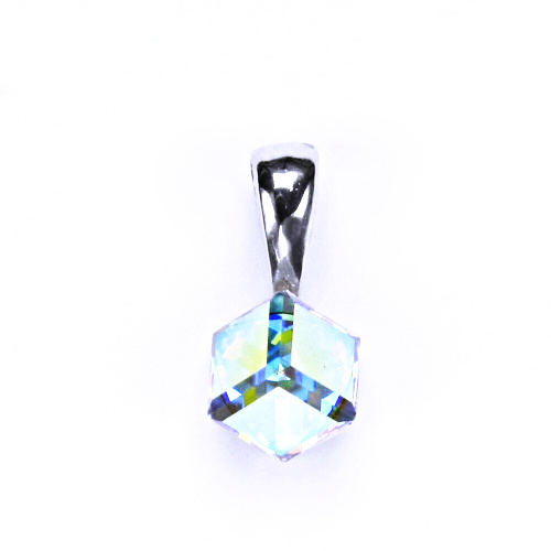 1 Stříbrný přívěšek s krystalem Swarovski (AB Crystal 6x6 mm) P 1230