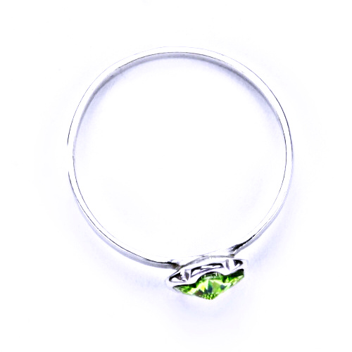 Stříbrný prsten s krystalem Swarovski (Peridot 6 mm)T 1297