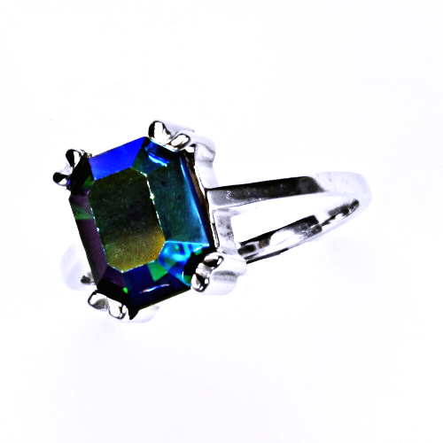 Stříbrný prsten s krystalem emerald efekt, T 1201