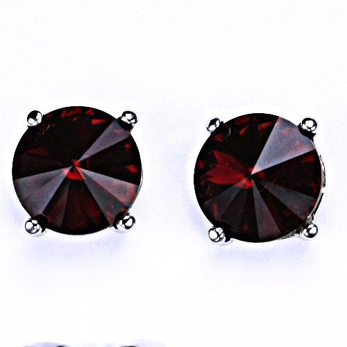 Stříbrné náušnice na šroubek s krystaly Swarovski Rivoli ( barva Siam)NŠ 1188 