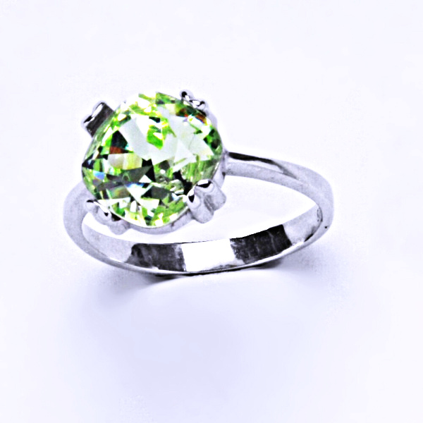 Stříbrný prsten s krystalem Swarovski (barva Chryzolit)T 1225