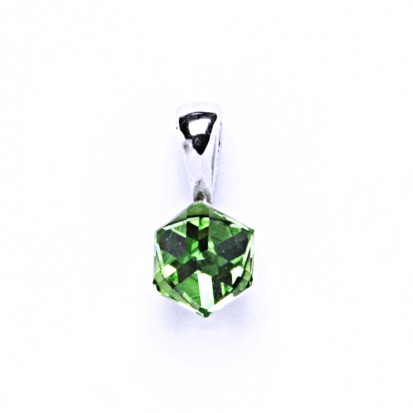Stříbrný přívěšek s krystalem Swarovski (Peridot 6x6 mm) P 1230 