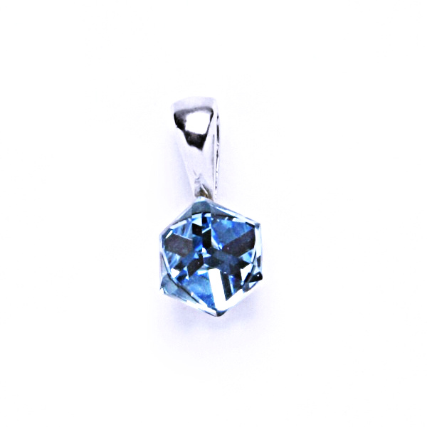 Stříbrný přívěšek s krystalem Swarovski (Akvamarin 6x6 mm) P 1230 