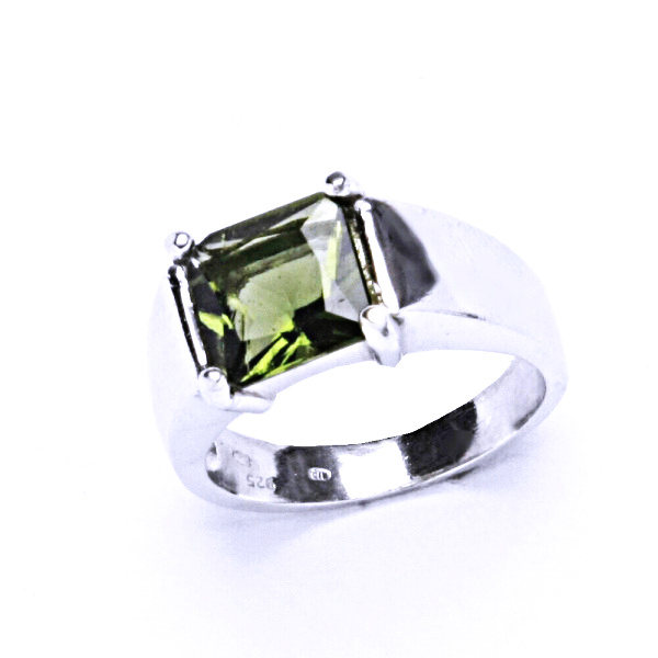 Stříbrný prsten vltavín 8x8 mm, T 1272
