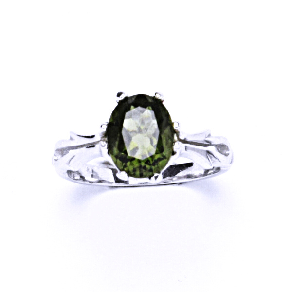 Prsten stříbrný vltavín 9x7 mm, T 1262