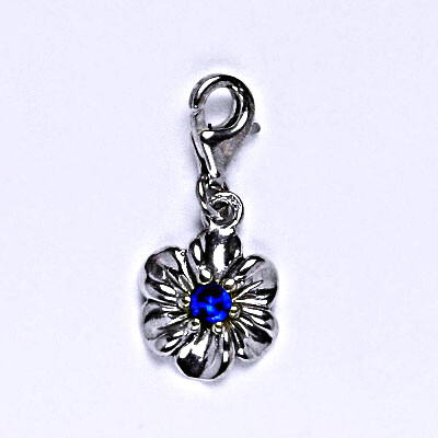Stříbrný přívěsek na karabině, kytička, spinel,P 1436
