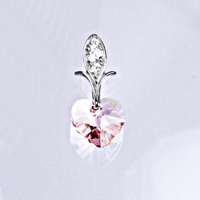 Stříbrný přívěšek s krystalem Swarovski rose, srdce P 1404
