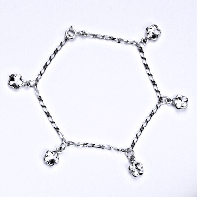 Stříbrný náramek se Swarovski čirými krystaly, kytičky, R 1297