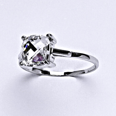 Stříbrný prsten se Swarovski čirým krystalem 8x8 mm - T 1466