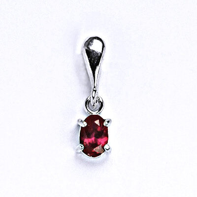 Stříbrný přívěsek se syntetickým zirkonem rubín 6x4 mm, P 1247/22