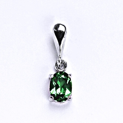 Stříbrný přívěsek se syntetickým zirkonem emerald 7x5 mm, P 1246/22
