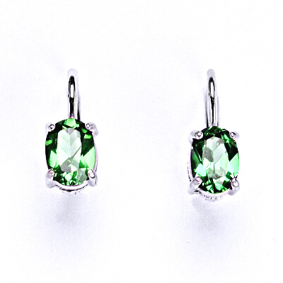 Stříbrné náušnice na patent se syntetickým zirkonem emerald 7x5 mm, NK 1246