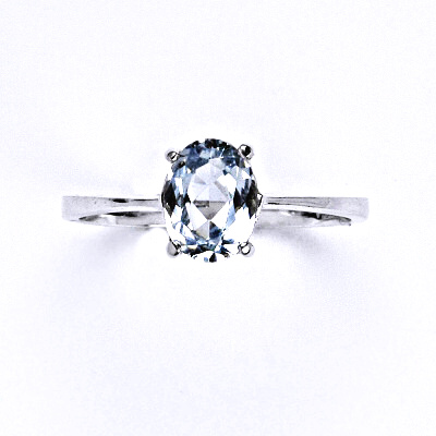 Stříbrný prsten se syntetickým akvamarínem 8x6 mm, T 1245
