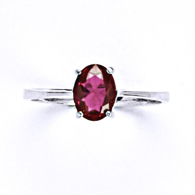 Stříbrný prsten se zirkonem rubín 8x6 mm, T 1245