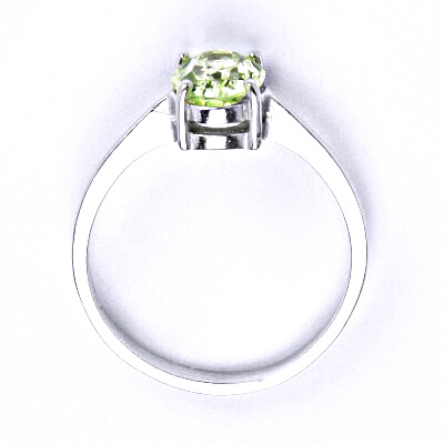 Stříbrný prsten se zirkonem chryzolit 8x6 mm, T 1245