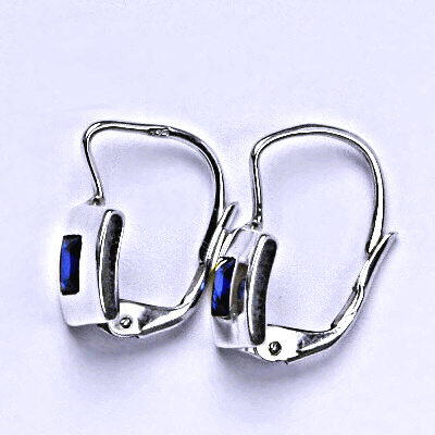 Náušnice stříbrné na patent se syntetickým spinelem NK 1117 