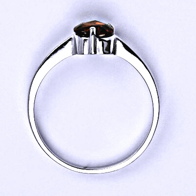 Stříbrný prsten s přírodním granátem, srdce stříbrný prstýnek T 1362 ( T 1445)